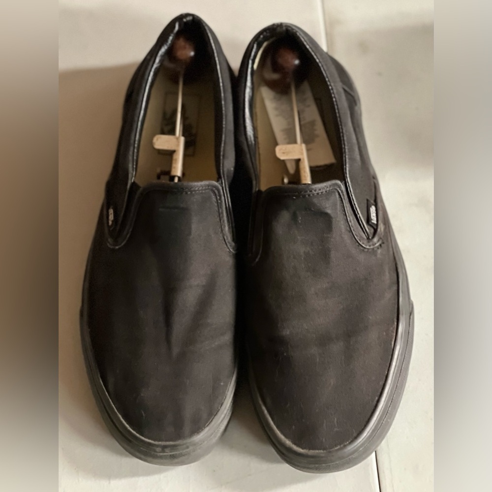 Vans Men's Classic Black Slip-On Loafers